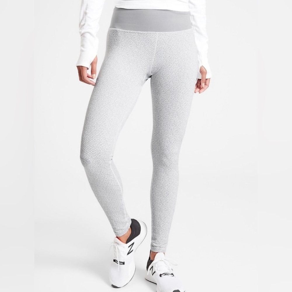 Athleta Flurry Base tights! Excellent condition!